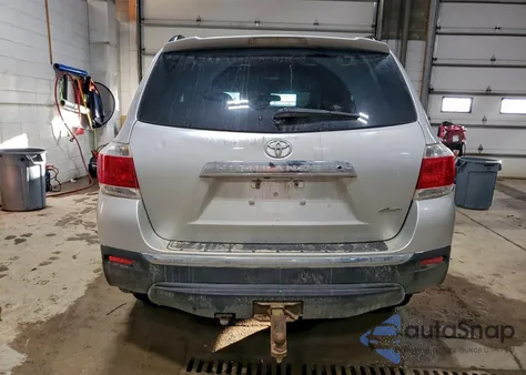 2012 Toyota Highlander Limited z USA, uszkodzony, nr VIN 5TDDK3EH5CS109311